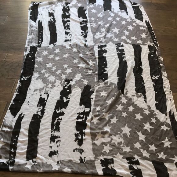 Accessories - American Flag Inspired Patriotic Oversized Scarf Wrap Wall Hanging Black & White